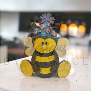 Take and Make - Bumble Bee Shelf Sitter with 13 Interchangeable Hats