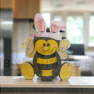 Take and Make - Bumble Bee Shelf Sitter with 13 Interchangeable Hats